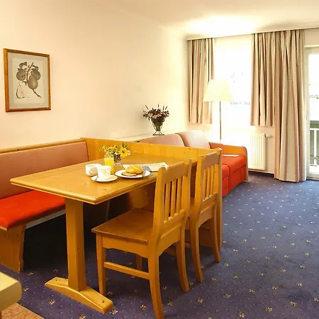 Aparthotel Jagdhof-3